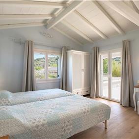 3 bedroom villa with pool in Kassiopi, Corfu, sleeps 7